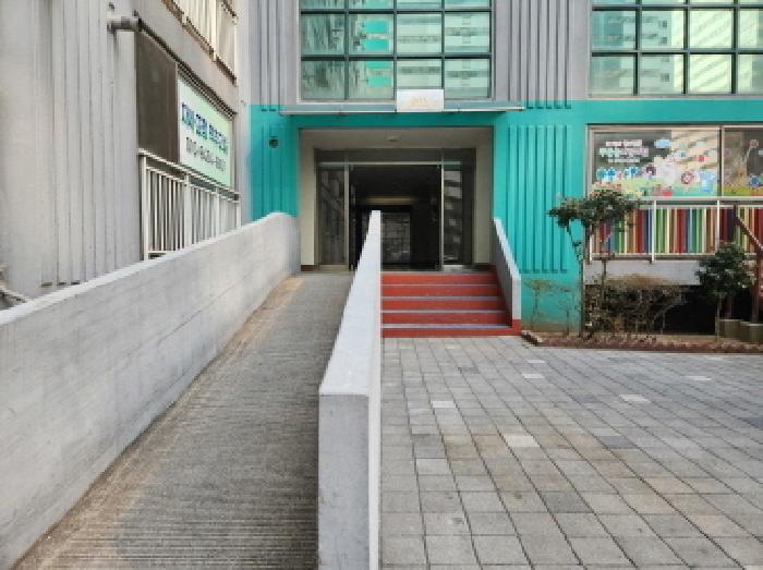전라남도 광양시 중동 1665 성호2차아파트 201동 18층1812호 외 3필지 아파트 경매 사진 2