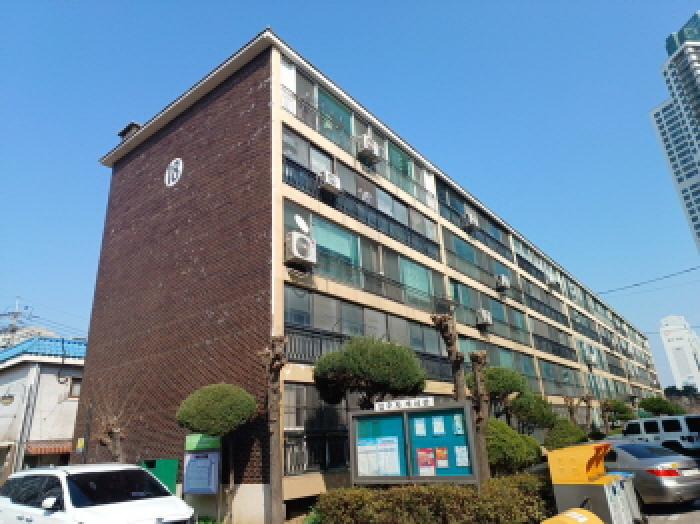 인천광역시 미추홀구 학익동 413-1 18동 4층407호 외 1필지 아파트 경매 사진 1