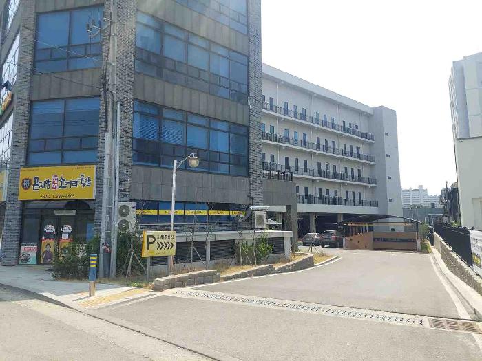 충청남도 천안시 서북구 직산읍 삼은리 36-2 직산테크노타운 1동 2층201호 외 1필지 근린상가 경매 사진 15