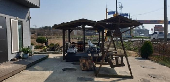 충청남도 홍성군 서부면 어사리 735-3 주1동 외 2필지 상가주택 경매 사진 1