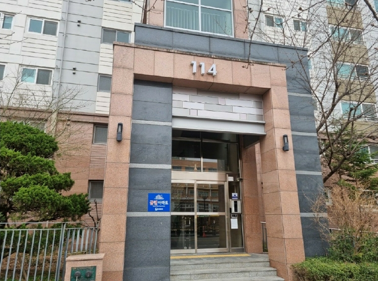 경기도 수원시 권선구 권선동 1330 권선자이이편한세상아파트 114동 12층1202호 외 1필지 아파트 경매 사진 3