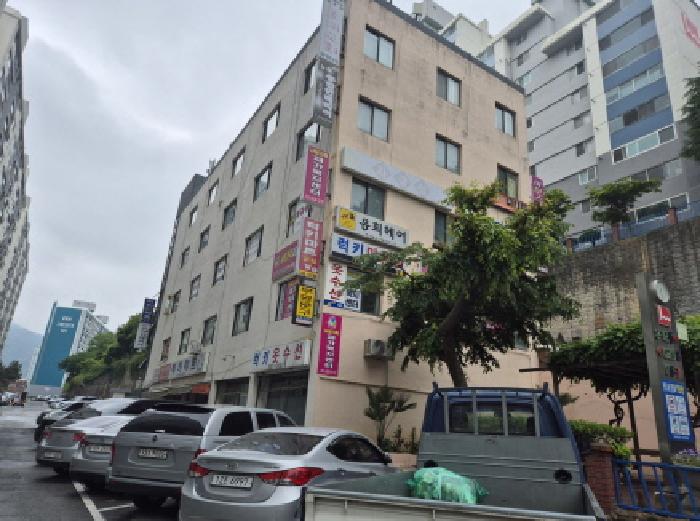 부산광역시 북구 만덕동 774 럭키만덕아파트 상가동 지하층비1호 외 1필지 근린상가 경매 사진 1