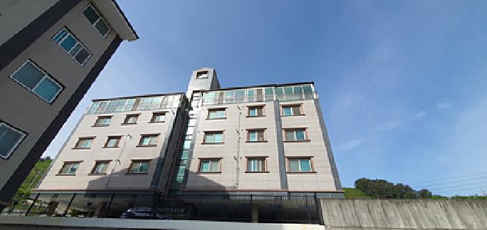 경상남도 김해시 진영읍 진영리 477-2 진영썬빌 102동 4층403호 외 1필지 연립주택 경매 사진 1