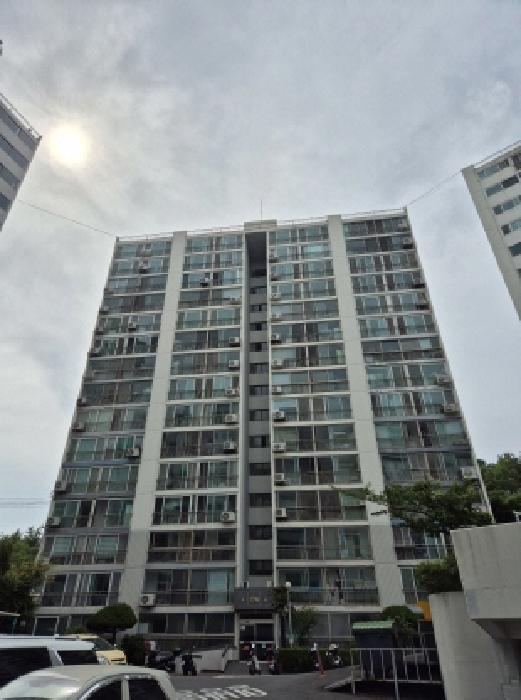 울산광역시 동구 서부동 257-4 현대패밀리서부아파트 126동 12층1202호 외 1필지 아파트 경매 사진 2