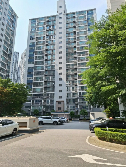 부산광역시 부산진구 부암동 500 화승삼성아파트 18동 1층102호 외 4필지 아파트 경매 사진 1