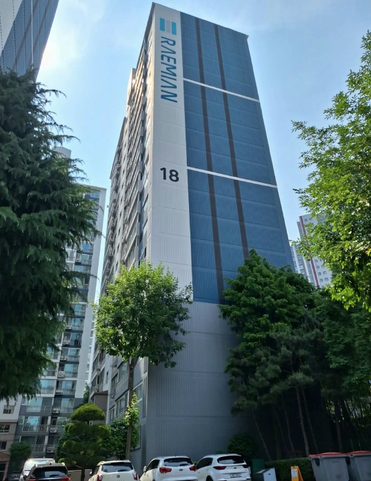 부산광역시 부산진구 부암동 500 화승삼성아파트 18동 1층102호 외 4필지 아파트 경매 사진 2