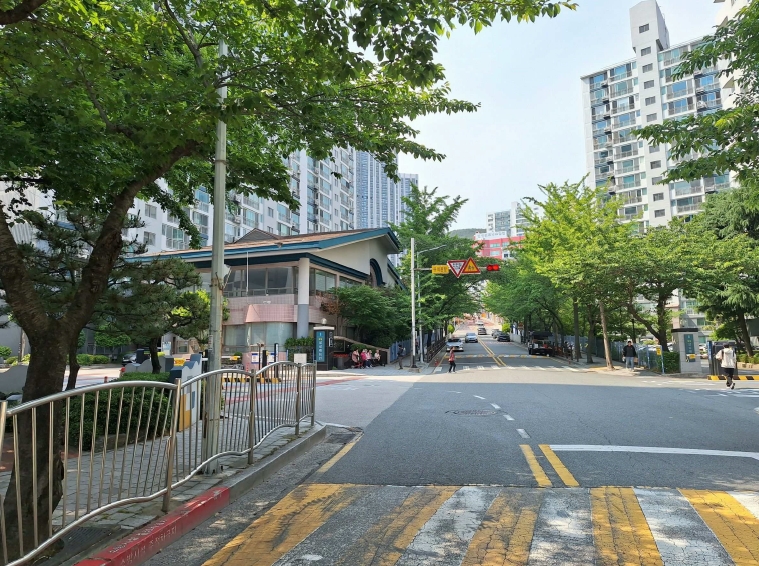 부산광역시 부산진구 부암동 500 화승삼성아파트 18동 1층102호 외 4필지 아파트 경매 사진 4