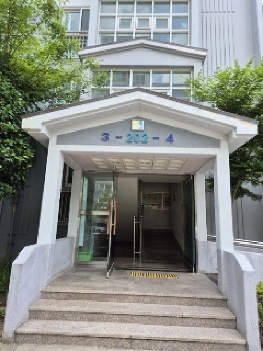 광주광역시 남구 진월동 215-1 진월동2차진아하이빌아파트 제202동 제2층 제203호 외 3필지 아파트 경매 사진 2