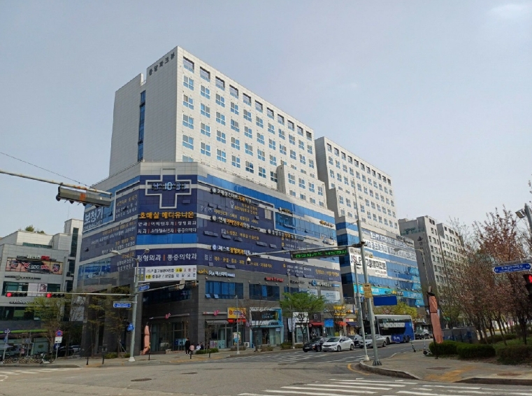 경기도 수원시 권선구 호매실동 1401 호매실중앙파크뷰주건축물제1동 5층504호 외 1필지 근린상가 경매 사진 1