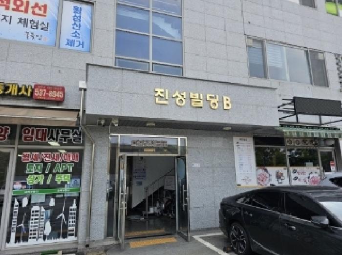 충청북도 진천군 진천읍 신정리 388-2 주1 1동 3층 302호 외 1필지 근린상가 경매 사진 2