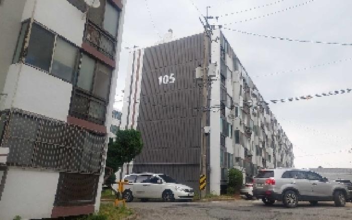 충청남도 천안시 서북구 직산읍 삼은리 72-19 청림아파트 5동 1층113호 외 1필지 아파트 경매 사진 1