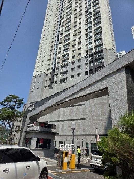 부산광역시 남구 문현동 1250 대연양우내안애퍼스트 근린생활시설1동 지6층근생1-1호 외 2개호 근린상가 경매 사진 1
