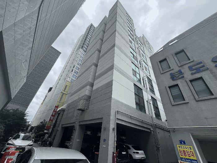 광주광역시 동구 수기동 89 충장홀리어스오피스텔주건축물 제1동 제2층 제203호 외 1필지 오피스텔(주거) 경매 사진 4