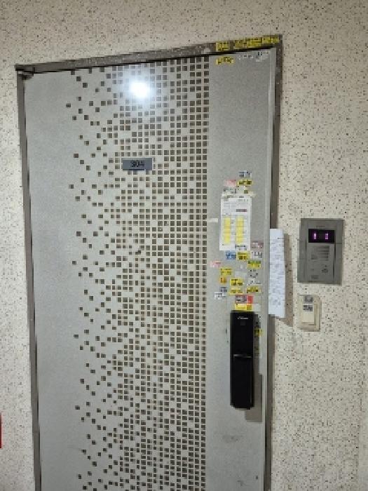 광주광역시 서구 화정동 1023 한양아파트 제301동 제3층 제304호 외 11필지 아파트 경매 사진 1