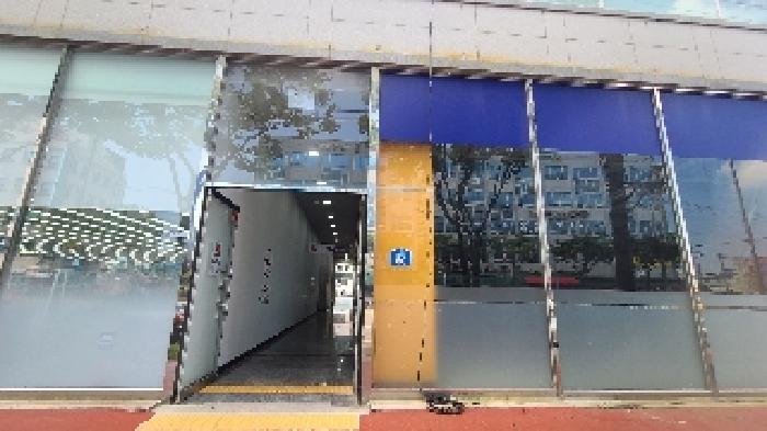 전북특별자치도 군산시 수송동 802-1 수송동에이치빌딩 1동 3층301호 외 1필지 근린상가 경매 사진 3