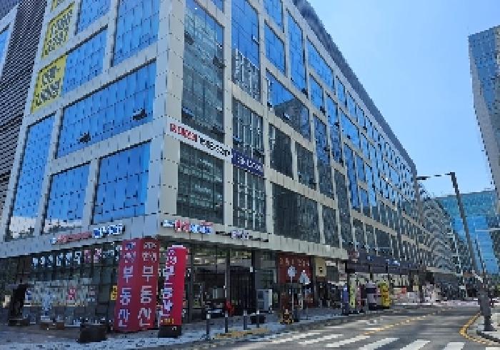 경기도 평택시 고덕면 해창리 1277-1 고덕에스티브이지식산업센터 1층102호 외 1필지 지식산업센터 경매 사진 1