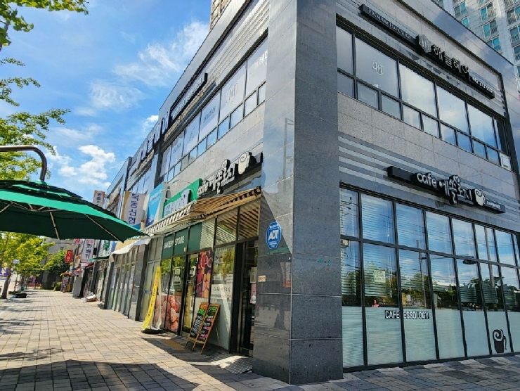 광주광역시 서구 쌍촌동 1385 상무한국아델리움 131동 2층204호 외 1개호 근린상가 경매 사진 2