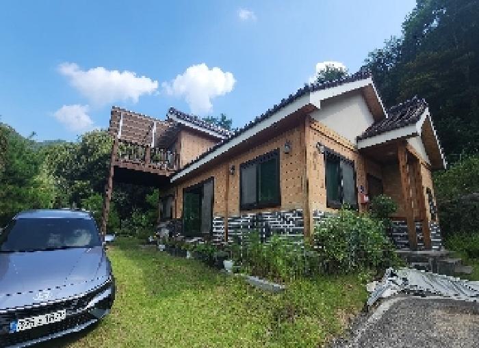 충청북도 옥천군 군서면 금산리 242-23 외 1필지 단독주택 경매 사진 2