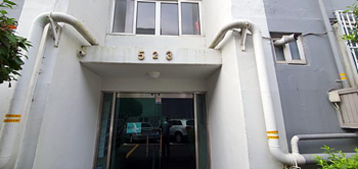 경상남도 창원시 진해구 제황산동 25-52 대암그린비치맨션 8층803호 아파트 경매 사진 2