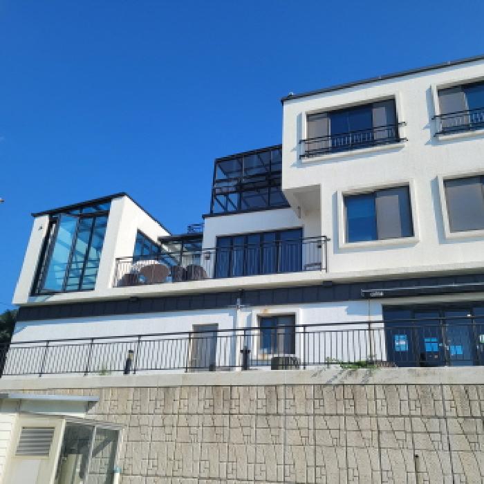 전라남도 여수시 돌산읍 평사리 1011-2 외 6필지 숙박시설 경매 사진 2