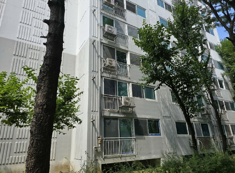 경기도 동두천시 송내동 665-3 송내주공아파트 409동 4층 403호 외 1필지 아파트 경매 사진 2