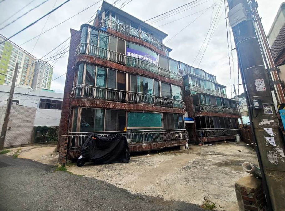 부산광역시 사하구 괴정동 295-1 크로바빌라 4층 401호 다세대(빌라) 경매 사진 9