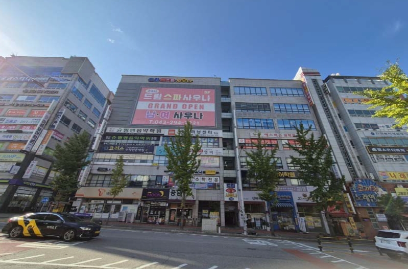 충청북도 청주시 상당구 용담동 411 외 1필지 근린상가 경매 사진 1