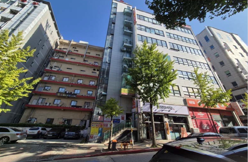 충청북도 청주시 상당구 용담동 411 외 1필지 근린상가 경매 사진 2