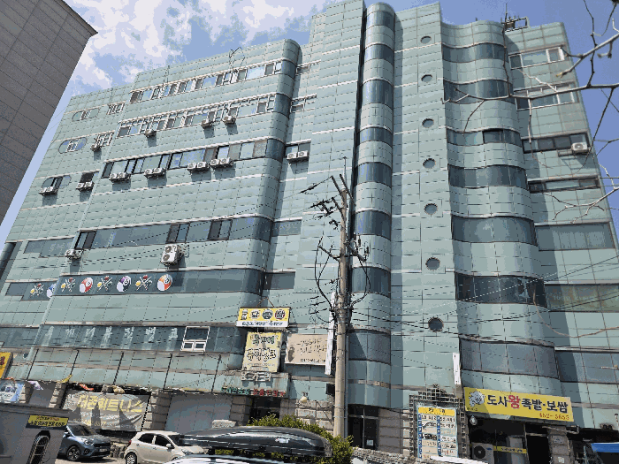 강원특별자치도 철원군 갈말읍 신철원리 973-9 1동 6층 601호 외 4필지 다세대주택 경매 사진 24