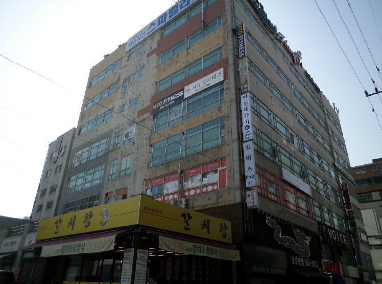충청남도 천안시 서북구 성정동 1505 세화프라자 5층501호 외 8개호 외 1필지 근린상가 경매 사진 1